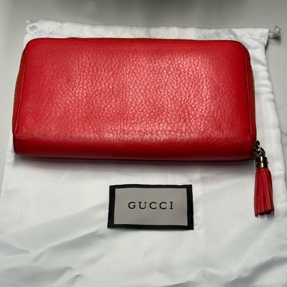 Gucci Red Coral Soho Interlocking GG Leather Zip Around Wallet + Gucci Dust Bag - Picture 4 of 16